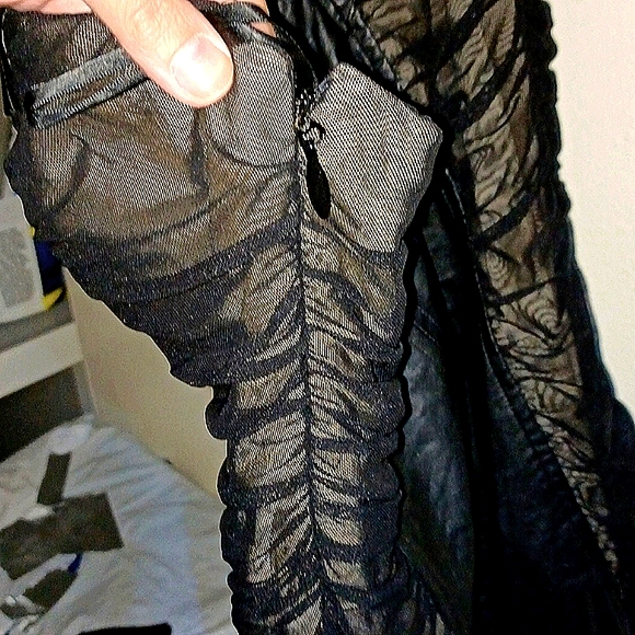 BeBe-FAUX LEATHER, STRAPLESS V-notched center w/RUFFLES- DOWN-SIDES, SIDE-ZIP - Picture 9 of 13